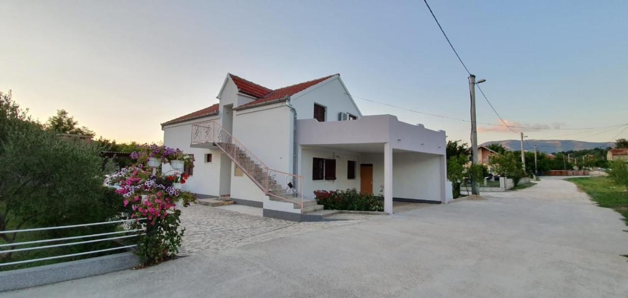 Apartment Magdalena Knin Ngoại thất bức ảnh