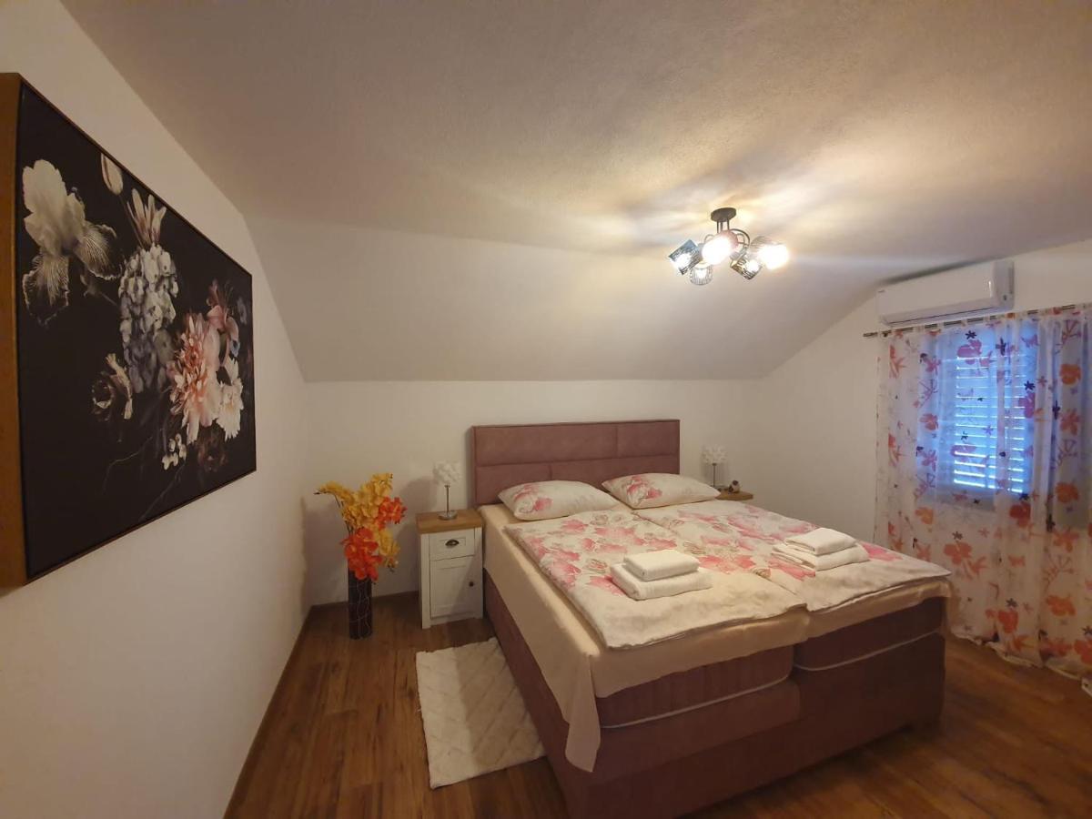 Apartment Magdalena Knin Ngoại thất bức ảnh